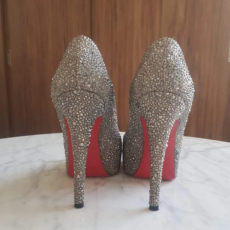 Salto Christian Louboutin Cristais Grafite